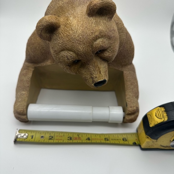 Rivers edge bear Toilet paper dispenser - Picture 9 of 10
